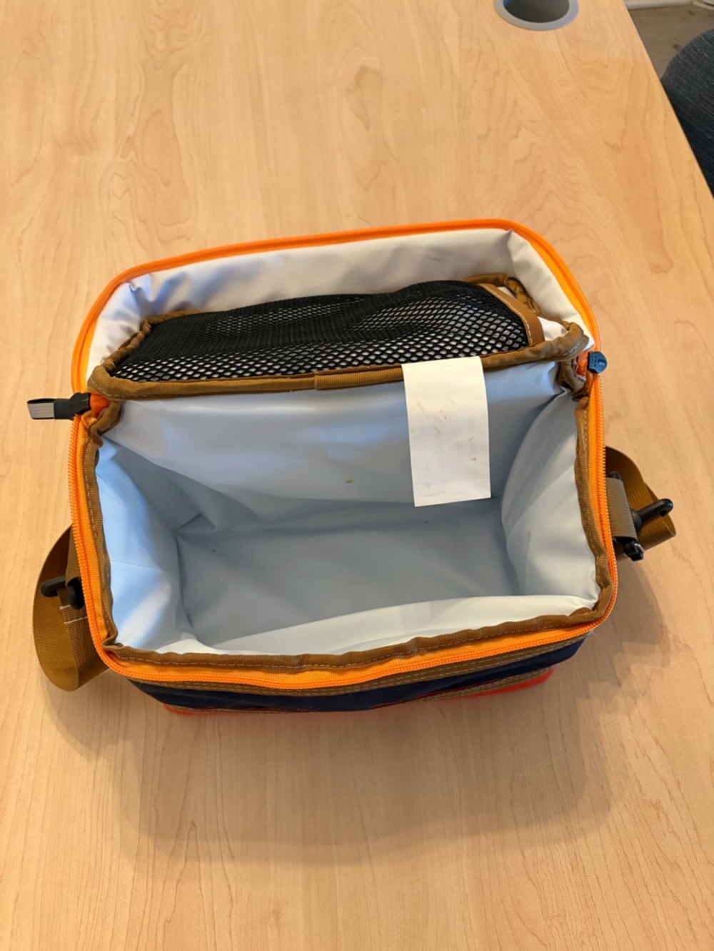 L.L. Bean Red and Navy Crossbody Shoulder Lunchbox - Picture 2 of 2